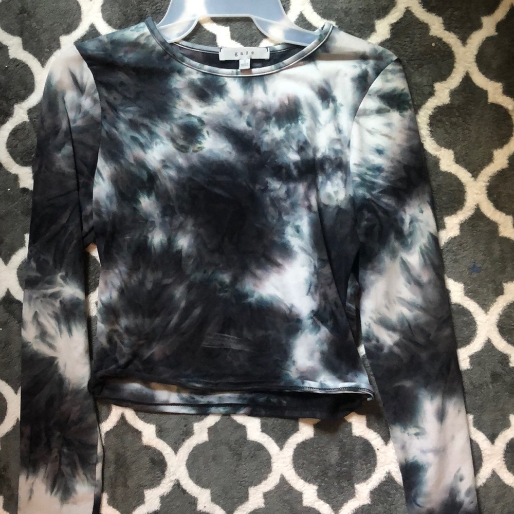 cropped tight fit long sleeve shirt